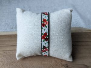 Weef armband bloem wit-rood-zilver