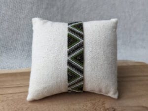 Weef armband driehoek groen-zwart-zilver