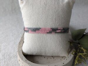 Armband met miyuki kraaltjes pastel roze (zilver)