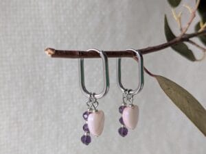 Oorbellen met hangers 'model roze hart/paars' (zilver)