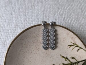 Oorbellen 'maak me stapelgek' hartjes (zilver)